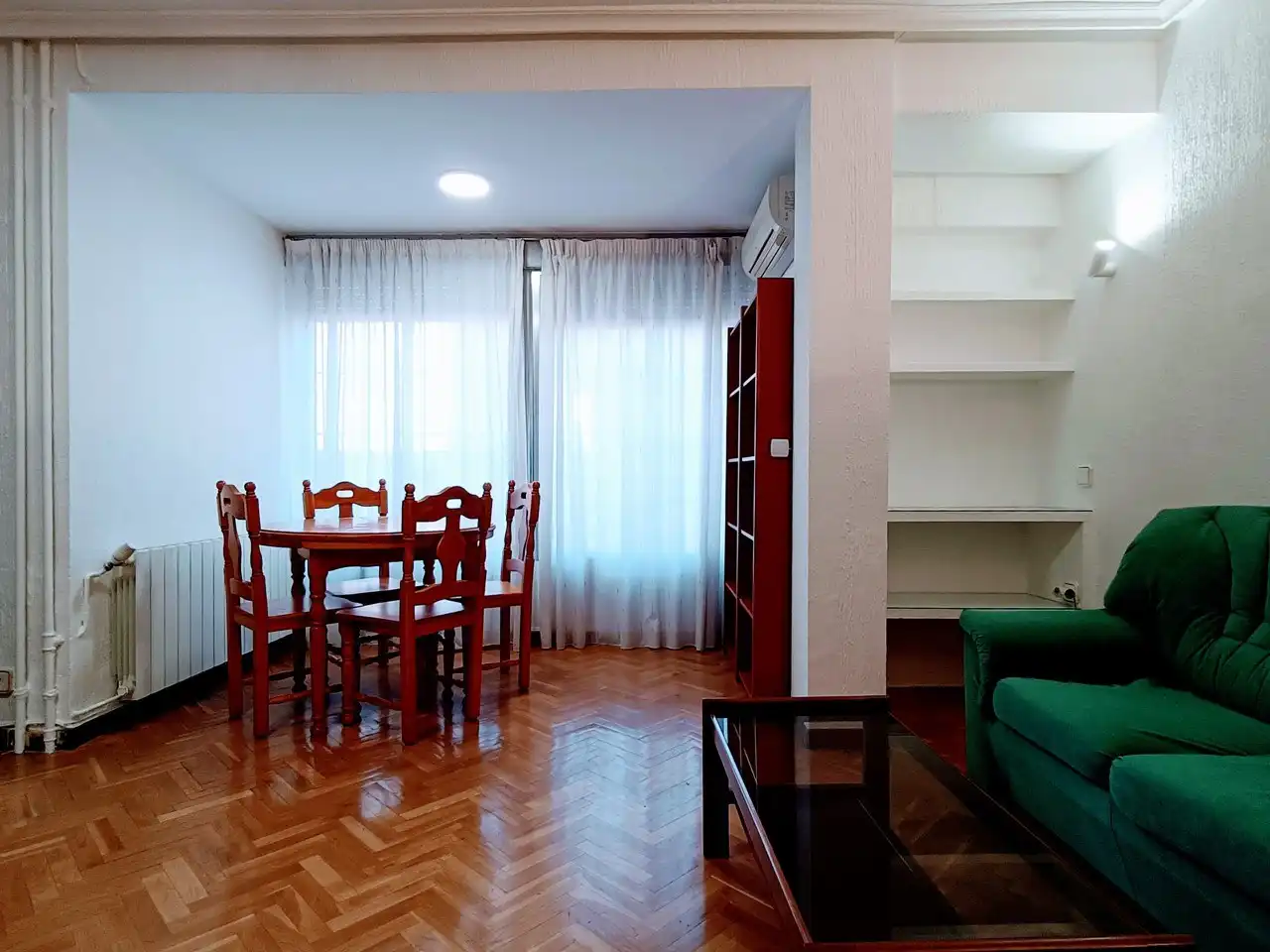 Sala d'estar de Pis de lloguer en Madrid amb Aire condicionat, Calefacció i Parquet