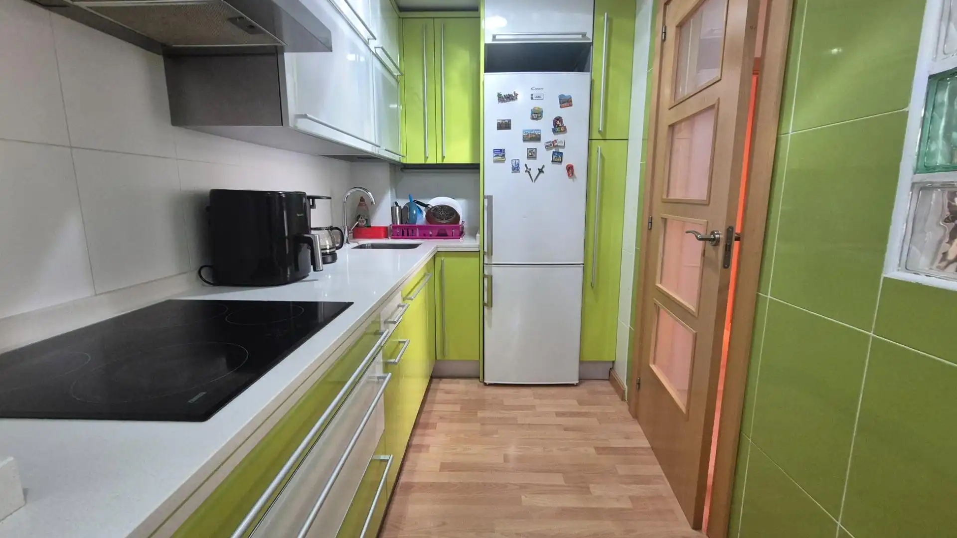 Cocina de Planta baja de alquiler en Castellanos de Moriscos con Calefacción, Amueblado y Piscina comunitaria