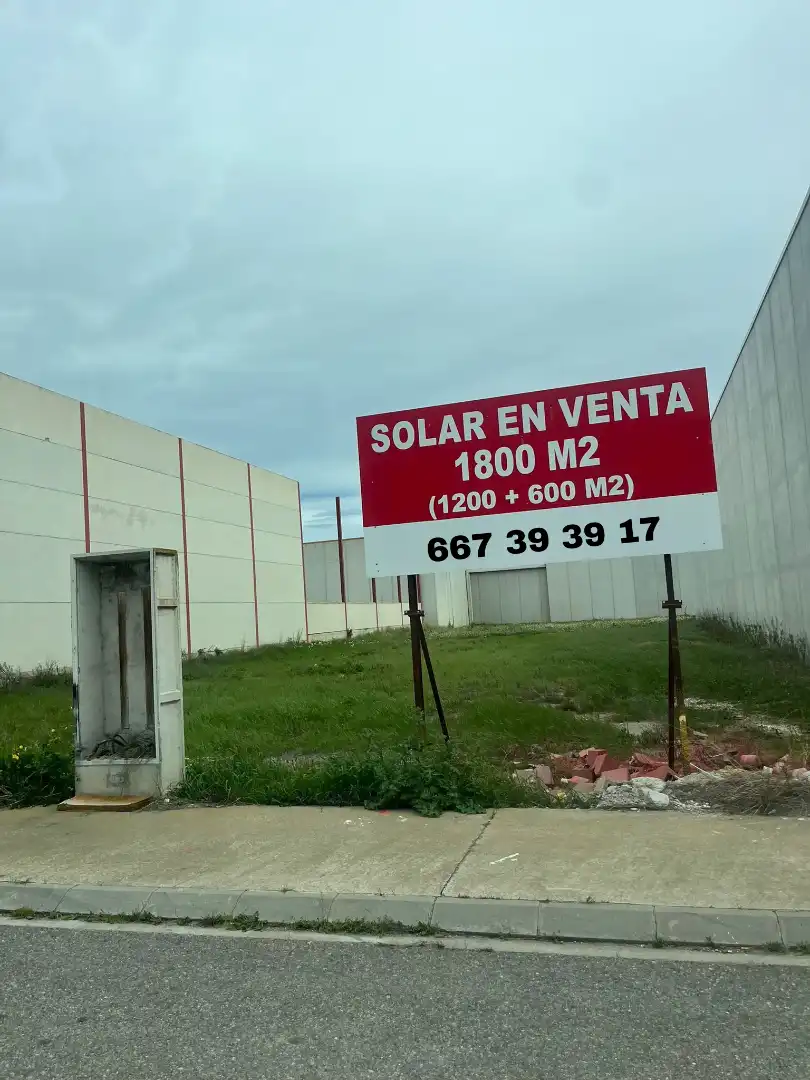 Terreno industrial en venta en Torrefarrera