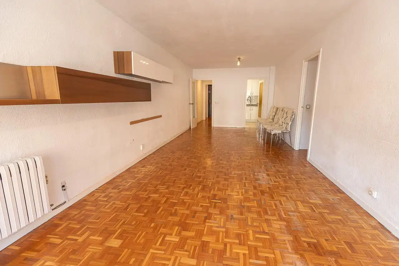 Piso en venta en Tarragona con Calefacción, Parquet y Terraza
