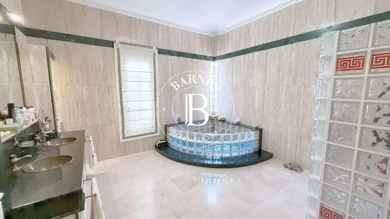 Baño de Piso en venta en Quintanar de la Orden con Aire acondicionado, Calefacción y Jardín privado