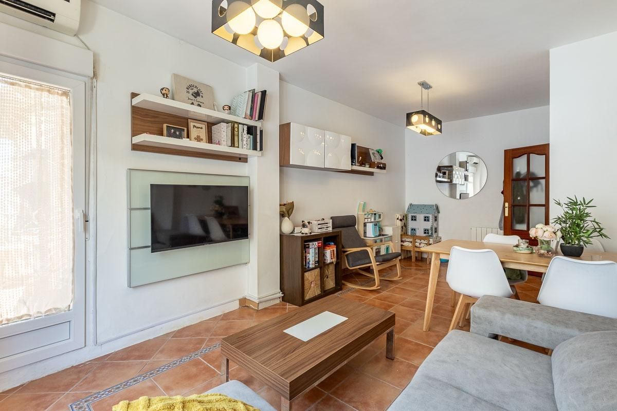 Living room of Flat for sale in Monachil  with Air Conditioner, Heating and Terrace