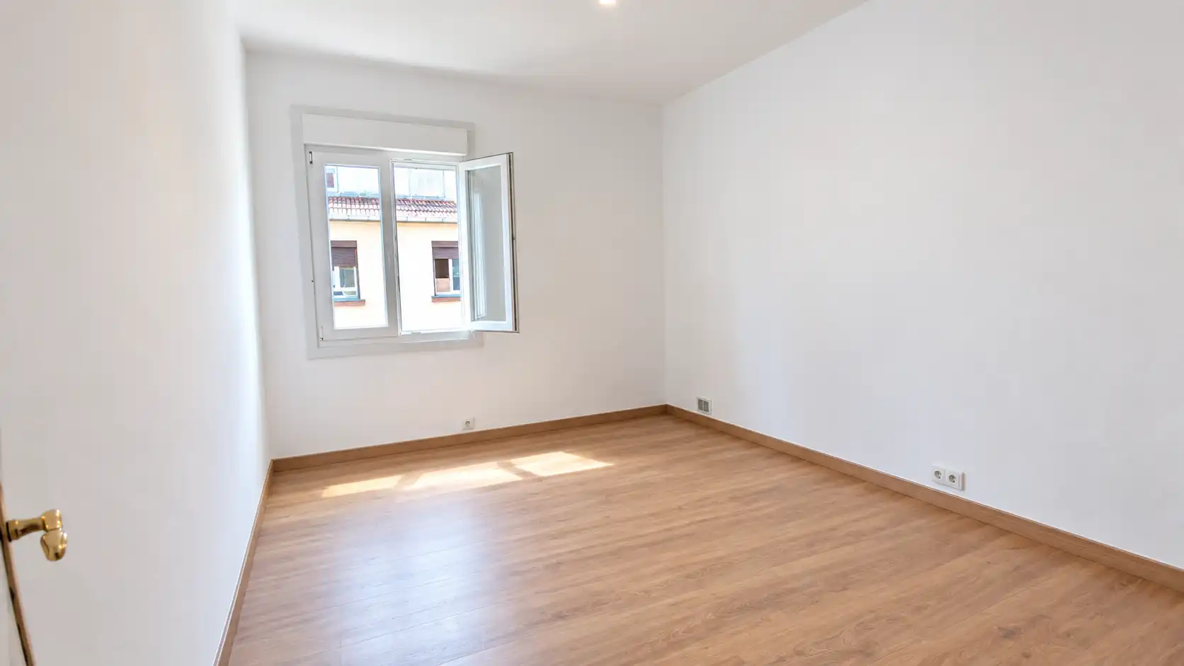 Schlafzimmer von Wohnung zum Verkauf in Bilbao  mit Heizung