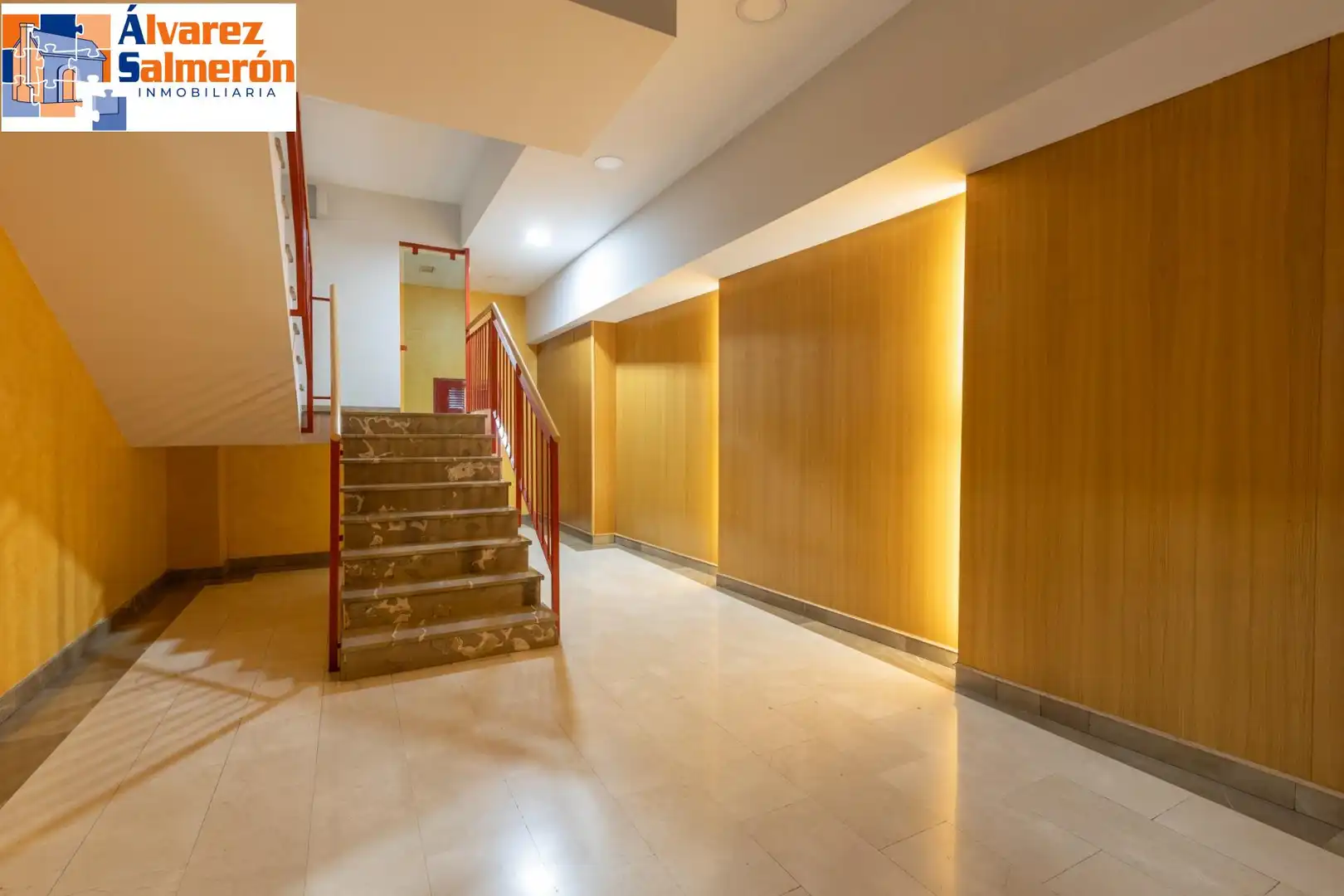 Flat for sale in Granada  with Air Conditioner and Heating