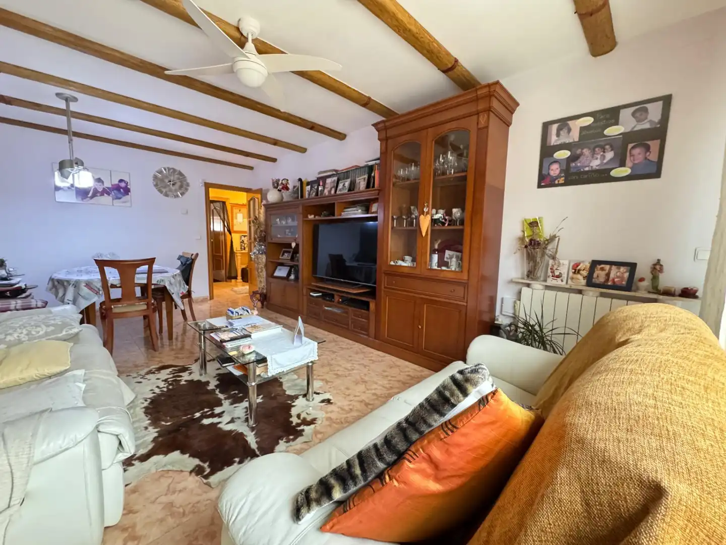 Sala d'estar de Casa o xalet en venda en Pira amb Calefacció, Jardí privat i Terrassa