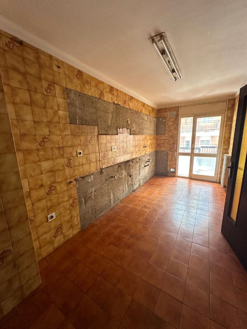 Kitchen of Flat for sale in Manresa  with Terrace, Storage room and Balcony