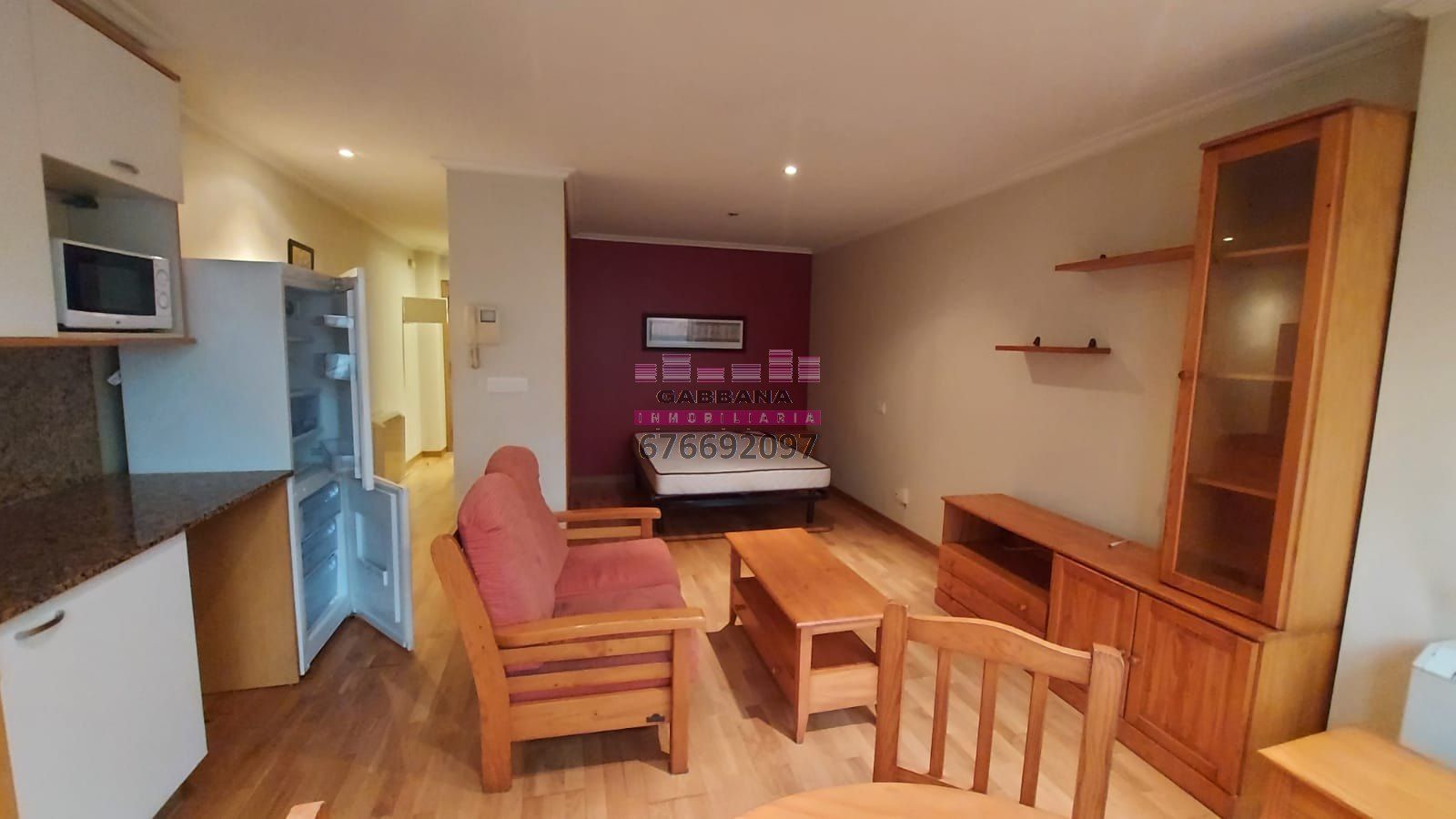 Sala de estar de Piso de alquiler en Vigo  con Calefacción, Parquet y Horno