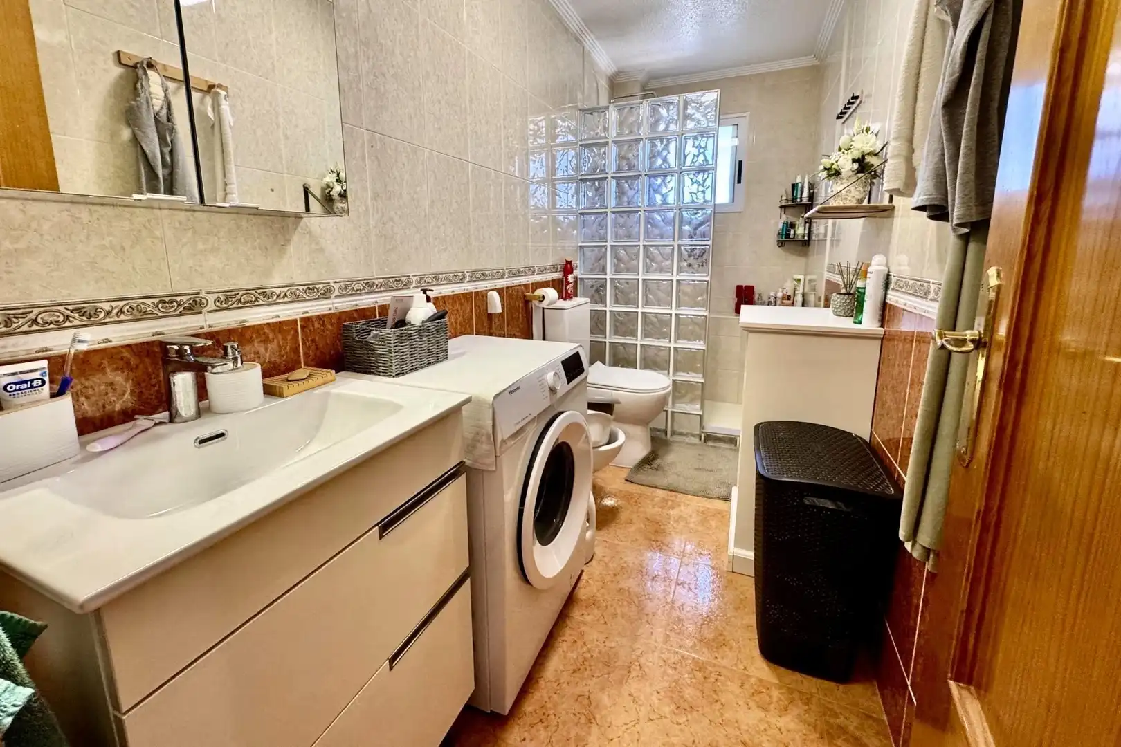 Baño de Casa adosada en venta en Torrevieja con Aire acondicionado, Calefacción y Jardín privado