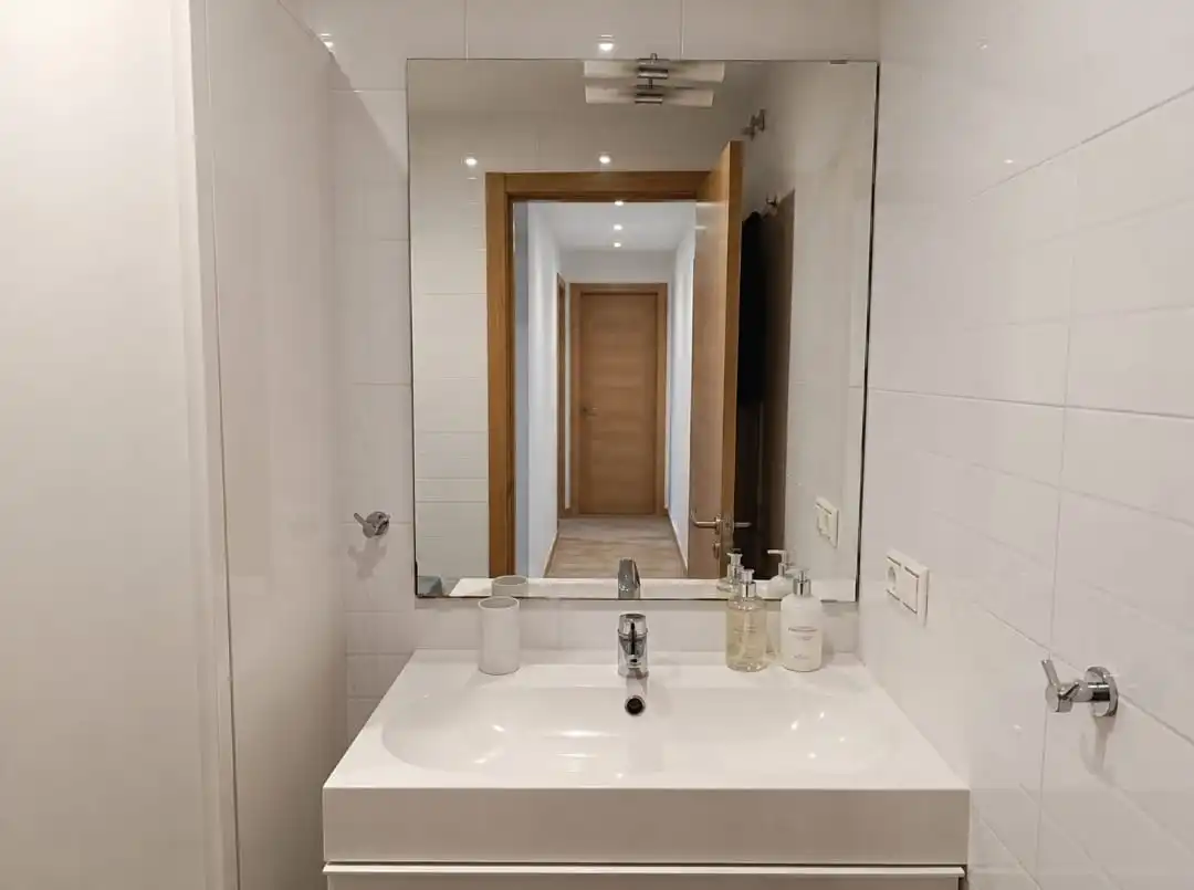 Bathroom of Flat for rent in Santiago de Compostela   with Furnished