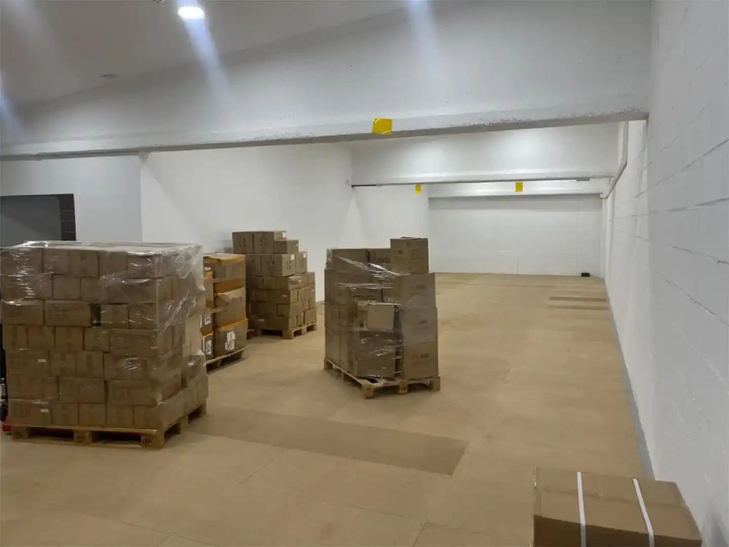 Nau industrial en venda en Avinyonet de Puigventós