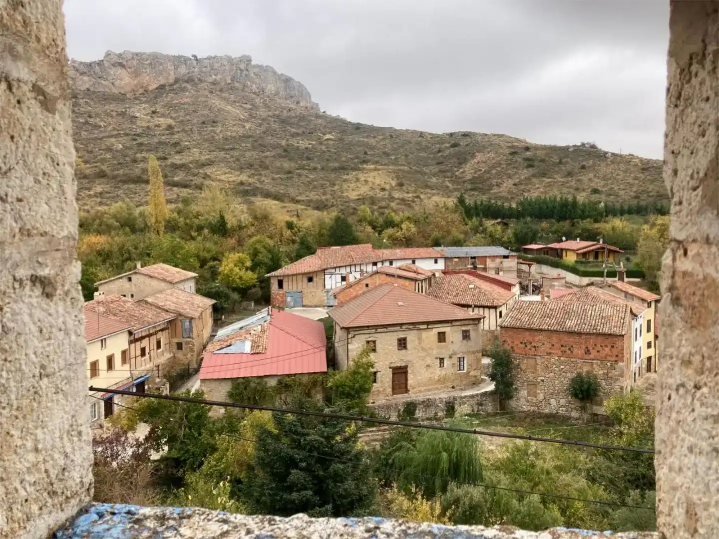 Vista exterior de Pis en venda en Miraveche amb Jardí privat i Moblat