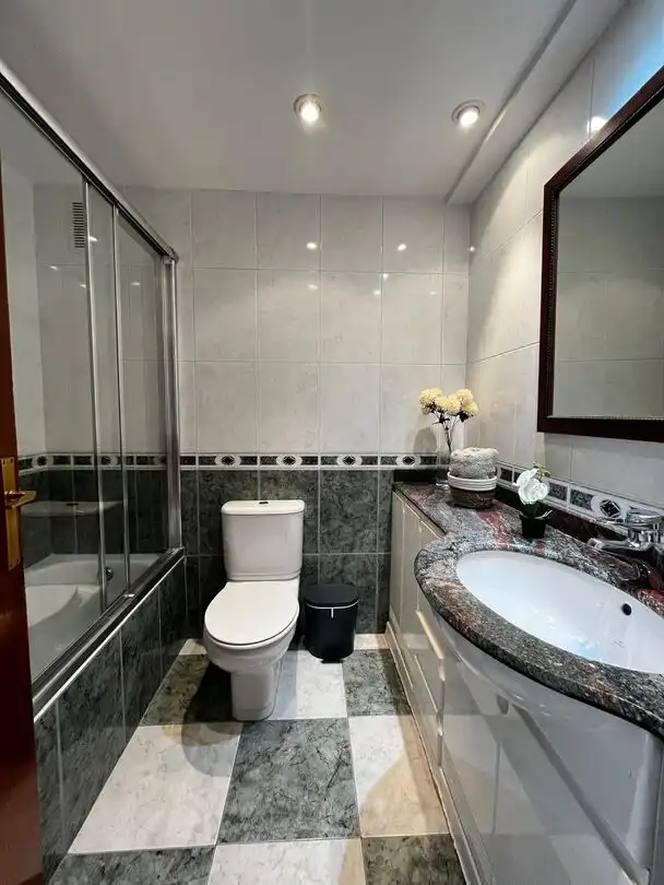 Baño de Piso en venta en Barañáin / Barañain con Calefacción y Balcón