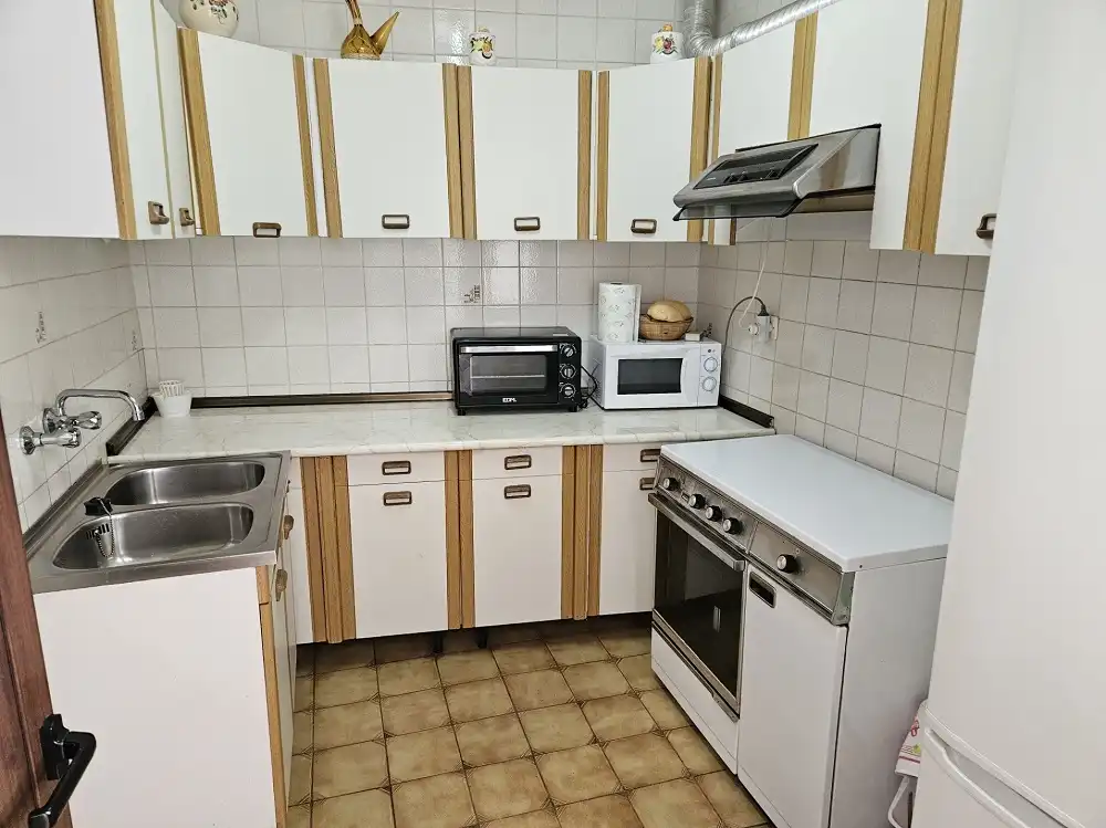 Küche von Erdgeschoss zum Verkauf in Aliseda mit Terrasse und Möbliert