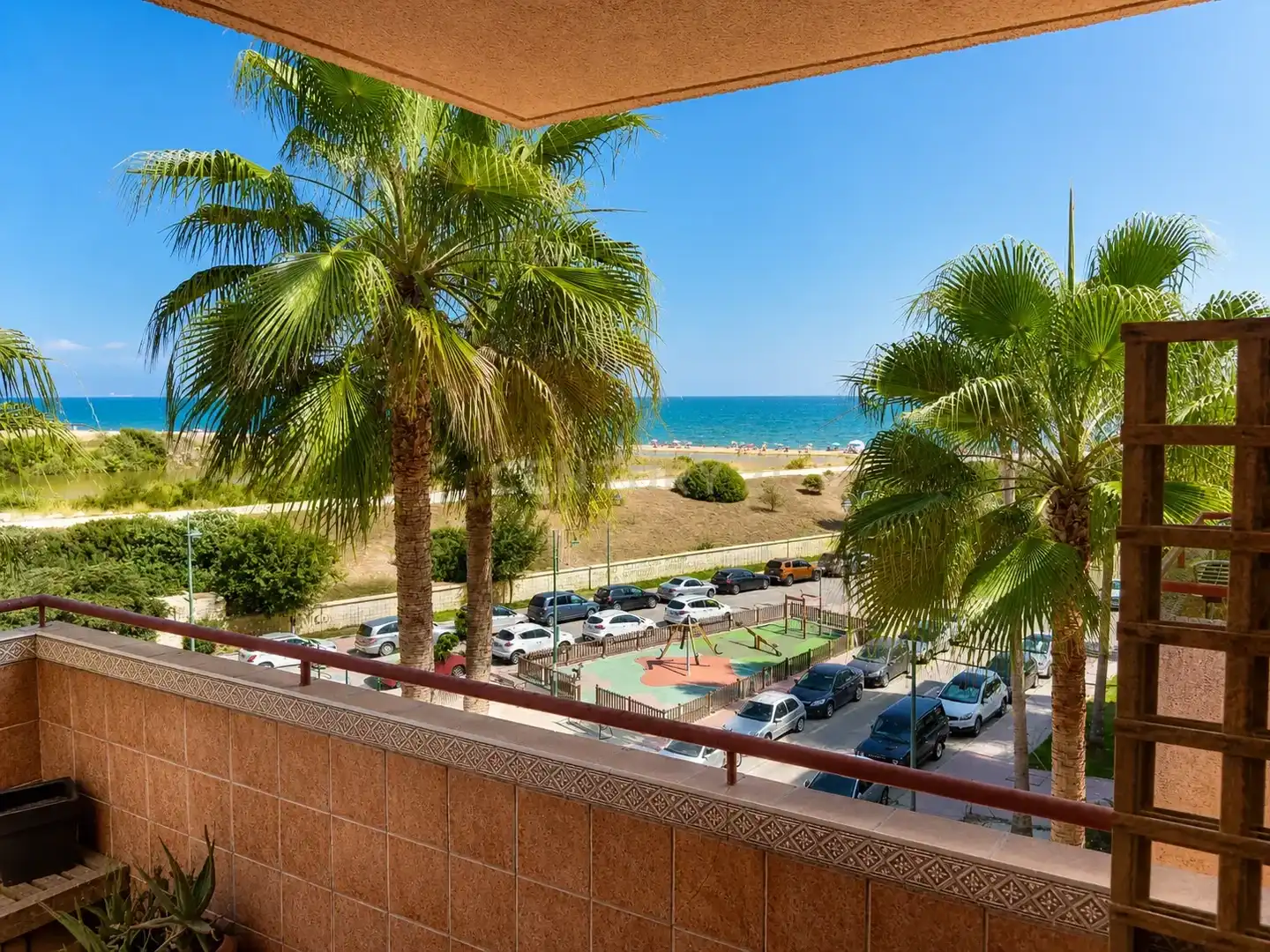 Außenansicht von Wohnungen zum Verkauf in Málaga mit Klimaanlage, Privatgarten und Abstellraum