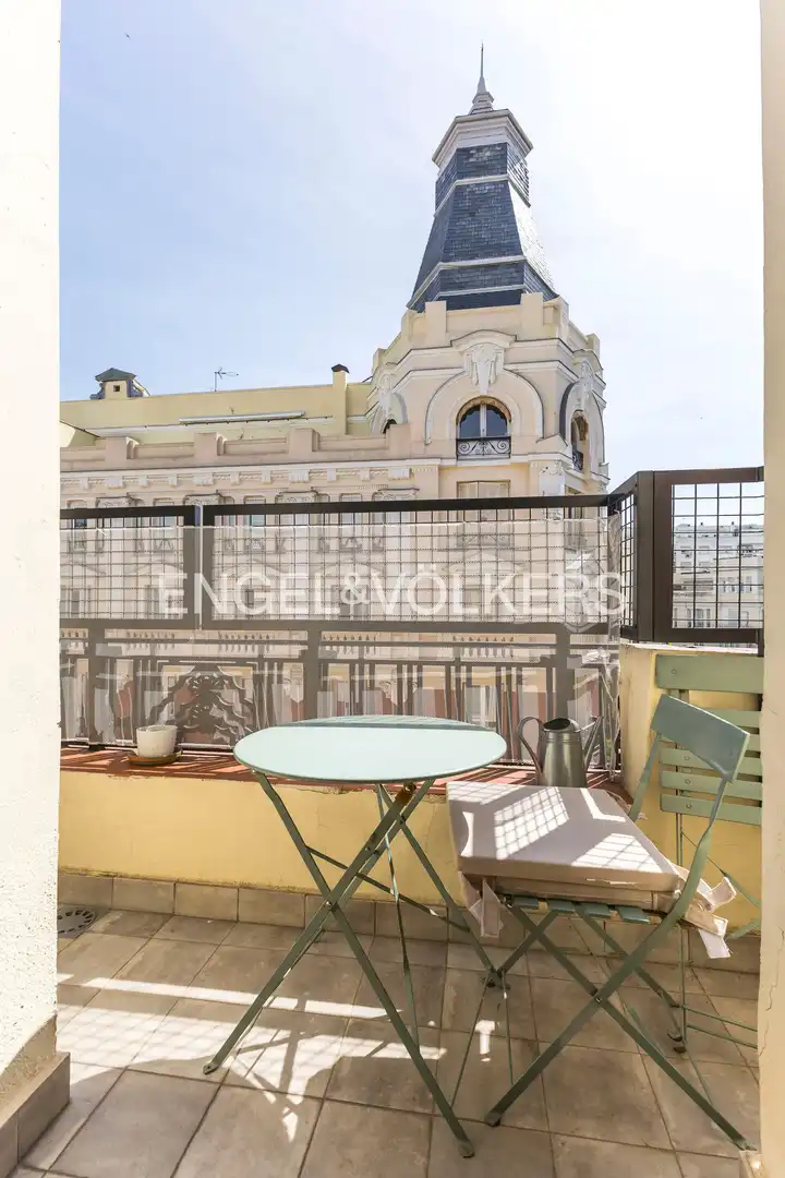 Terrassa de Pis de lloguer en Madrid amb Aire condicionat, Calefacció i Balcó