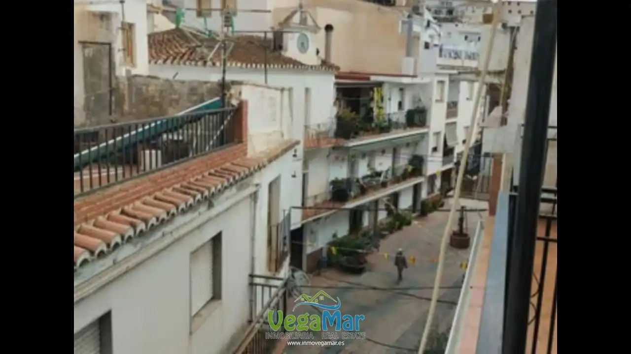 Vista exterior de Casa o xalet en venda en Otívar