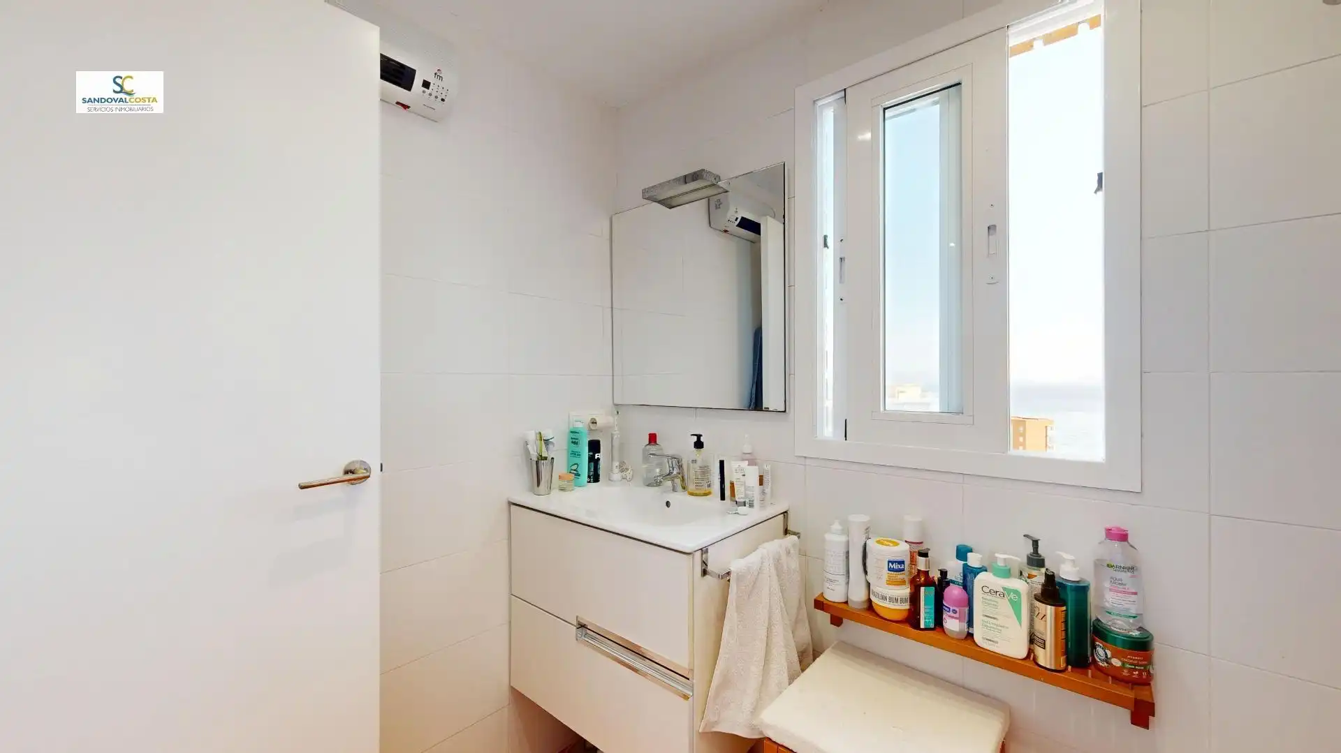 Badezimmer von Wohnung zum Verkauf in Alicante / Alacant mit Klimaanlage und Gemeinschaftspool