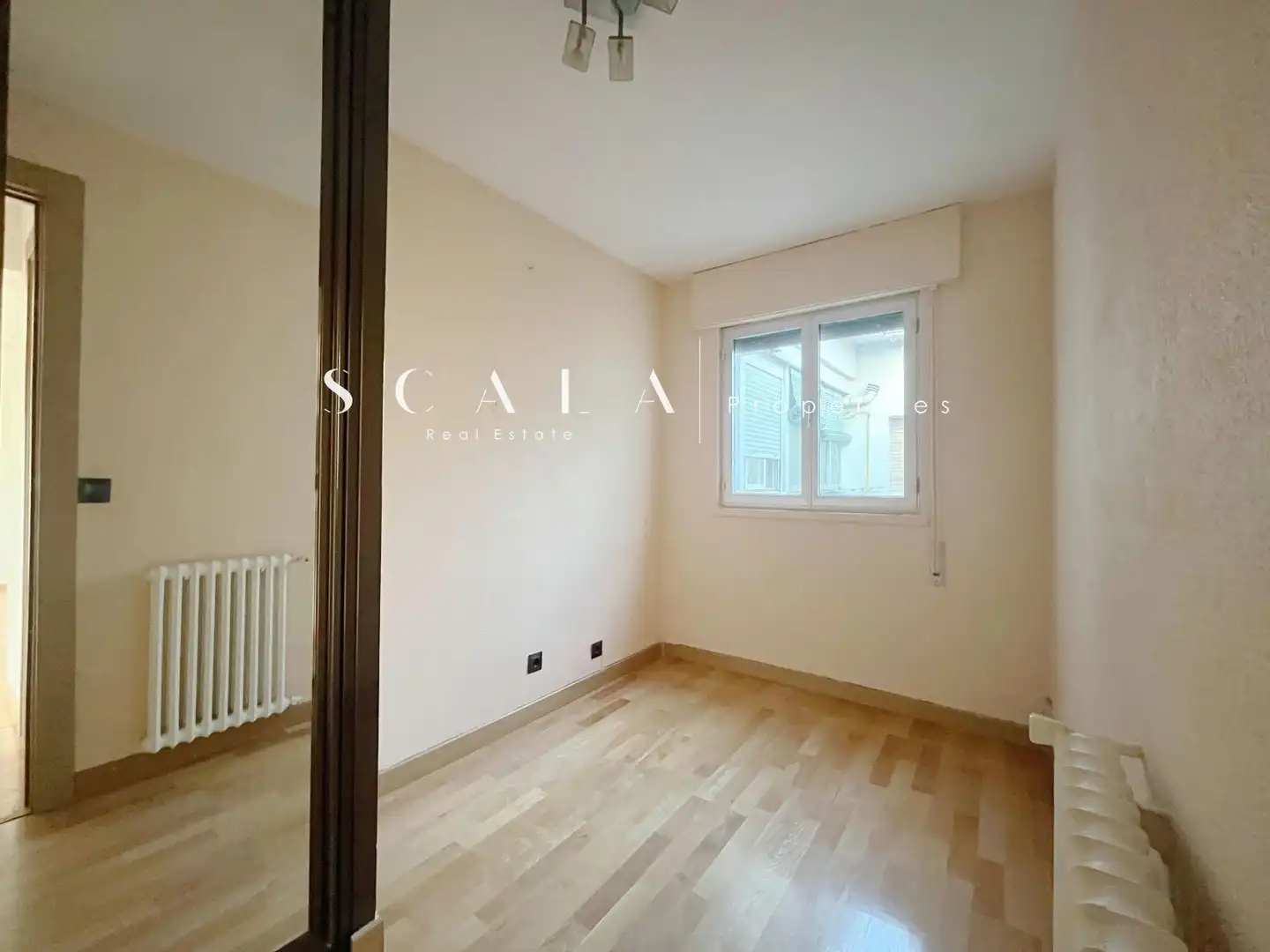 Habitación de Piso de alquiler en Madrid con Aire acondicionado, Calefacción y Parquet