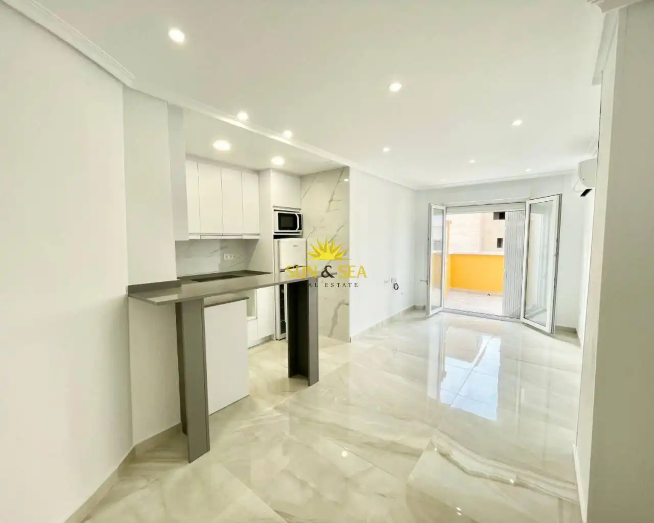 Penthouse with terrace for sale in Centro