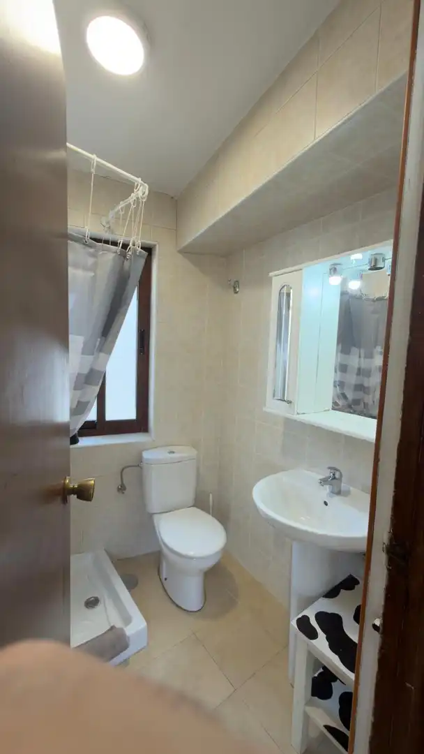 Badezimmer von Wohnung zur Miete in Granada mit Heizung und Möbliert