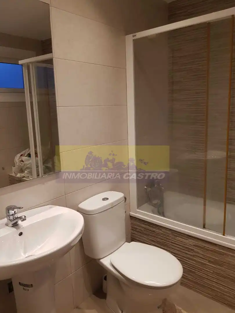 Badezimmer von Wohnung zur Miete in Castro-Urdiales mit Möbliert
