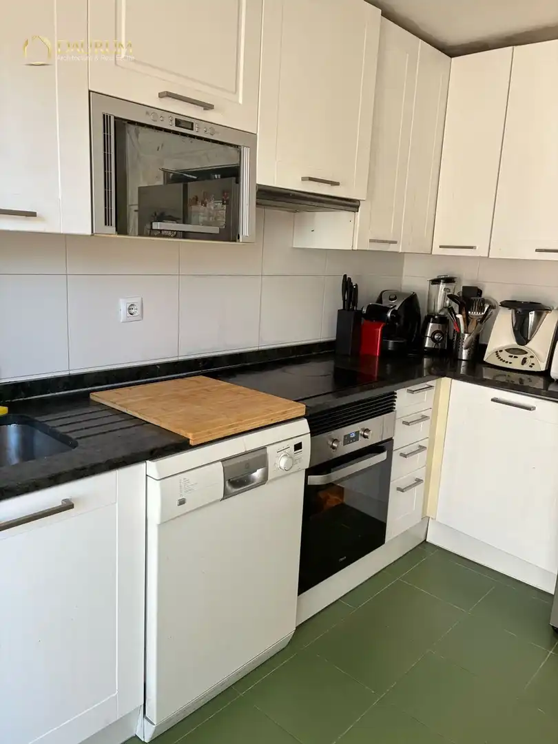 Cocina de Casa adosada en venta en Rivas-Vaciamadrid con Aire acondicionado, Calefacción y Jardín privado