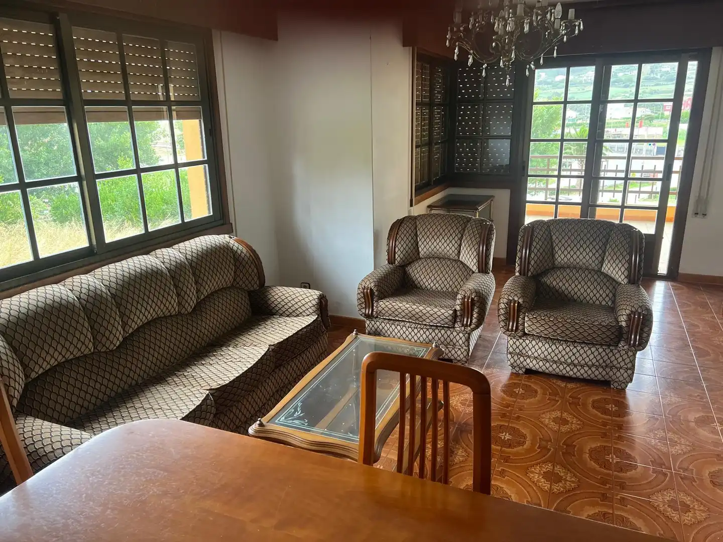 Sala d'estar de Casa o xalet en venda en Arteixo amb Jardí privat, Parquet i Terrassa