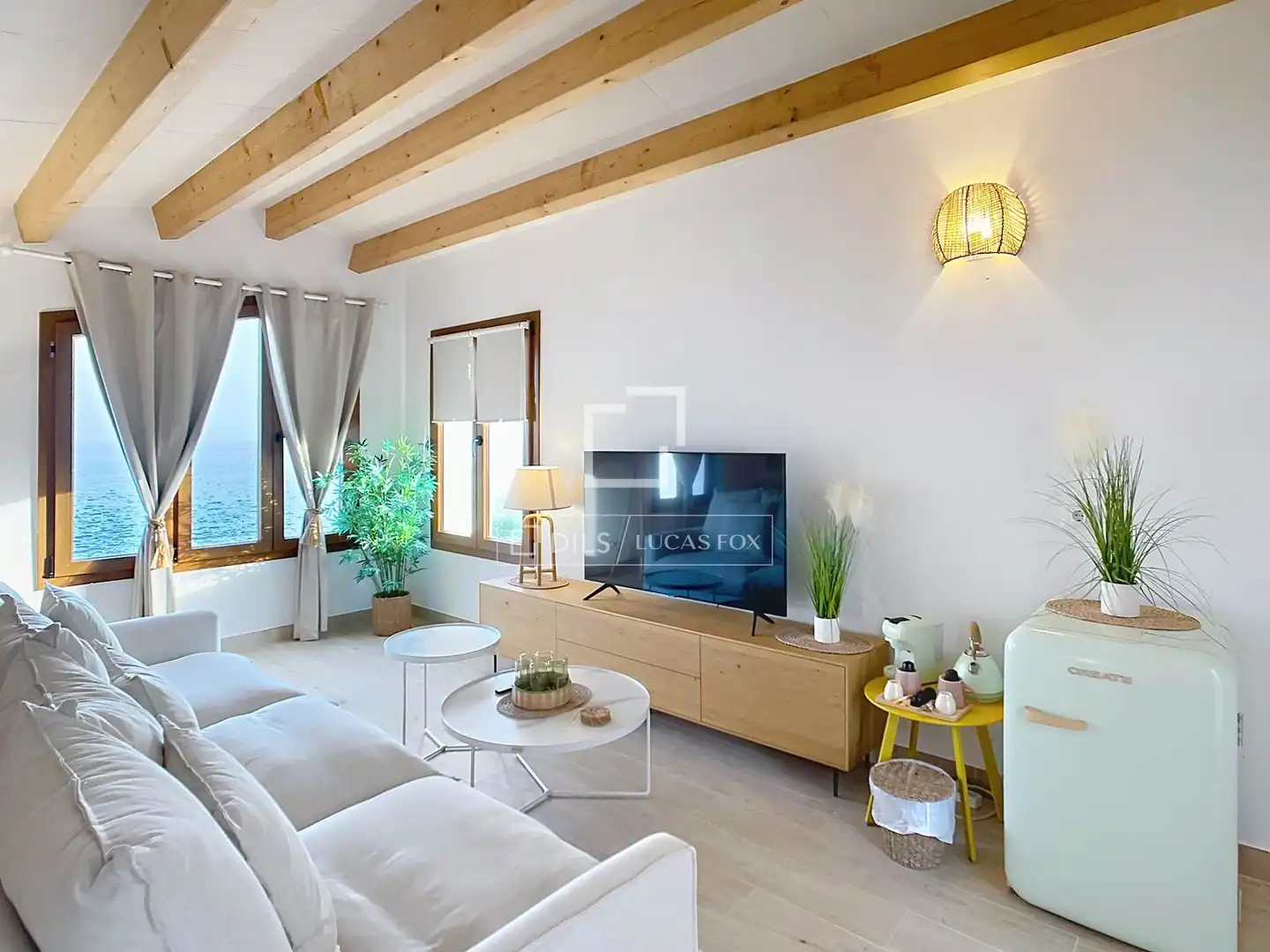 Sala d'estar de Casa o xalet de lloguer en Lloret de Mar amb Aire condicionat, Calefacció i Jardí privat