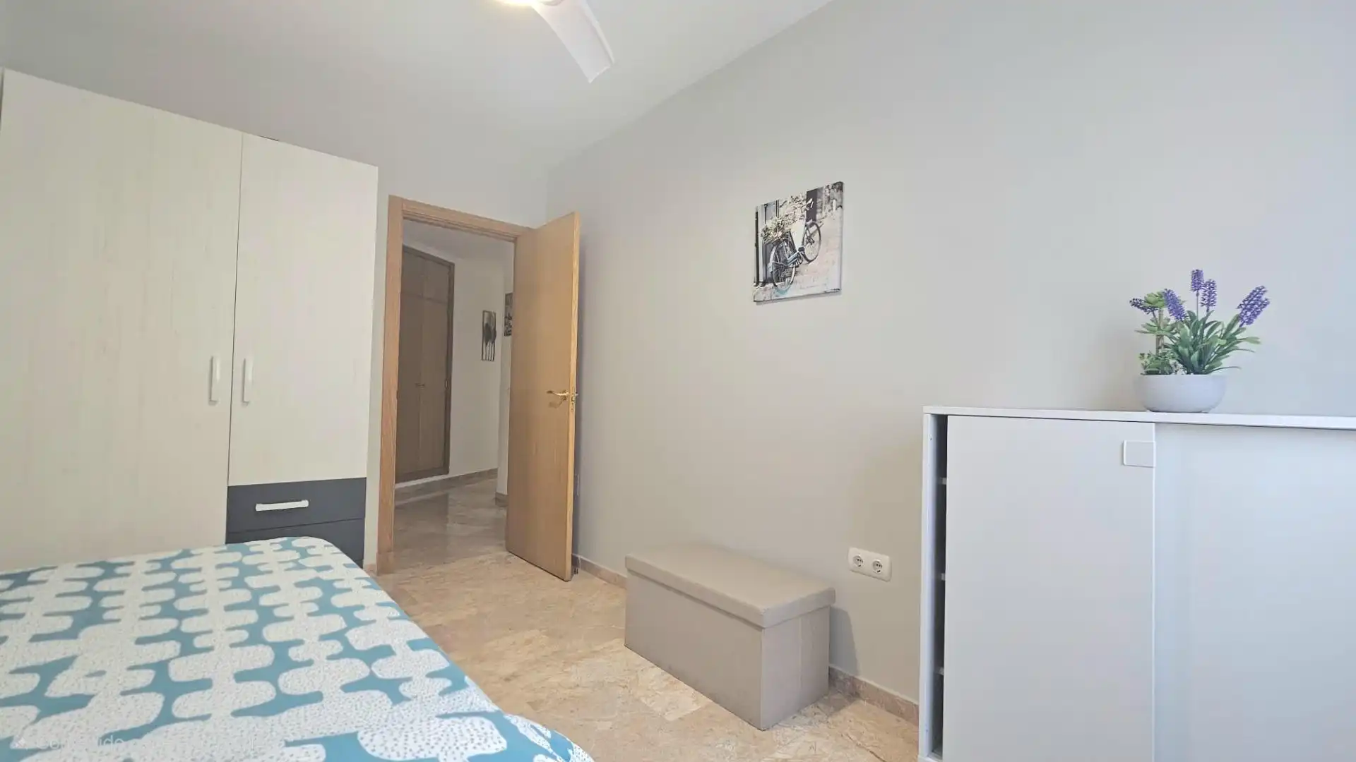 Dormitori de Pis en venda en Fuengirola amb Aire condicionat, Terrassa i Moblat