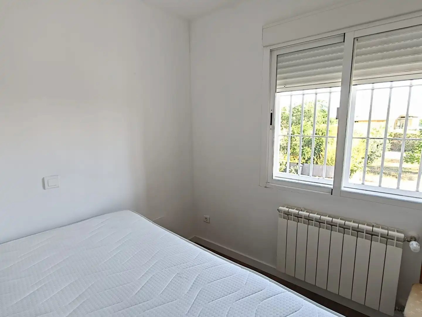 Habitación de Casa adosada en venta en Barcience con Calefacción, Jardín privado y Amueblado