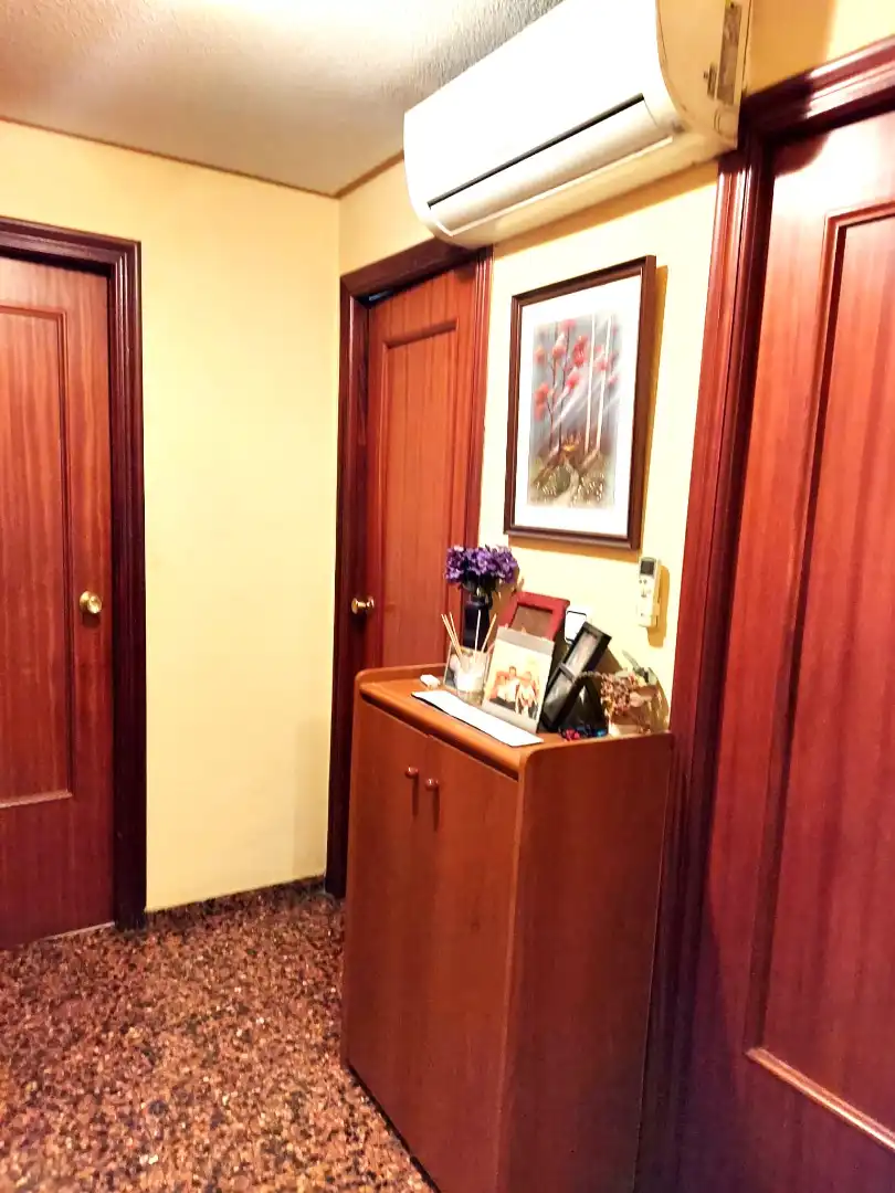 Piso en venta en Valencia con Aire acondicionado, Horno y Balcón