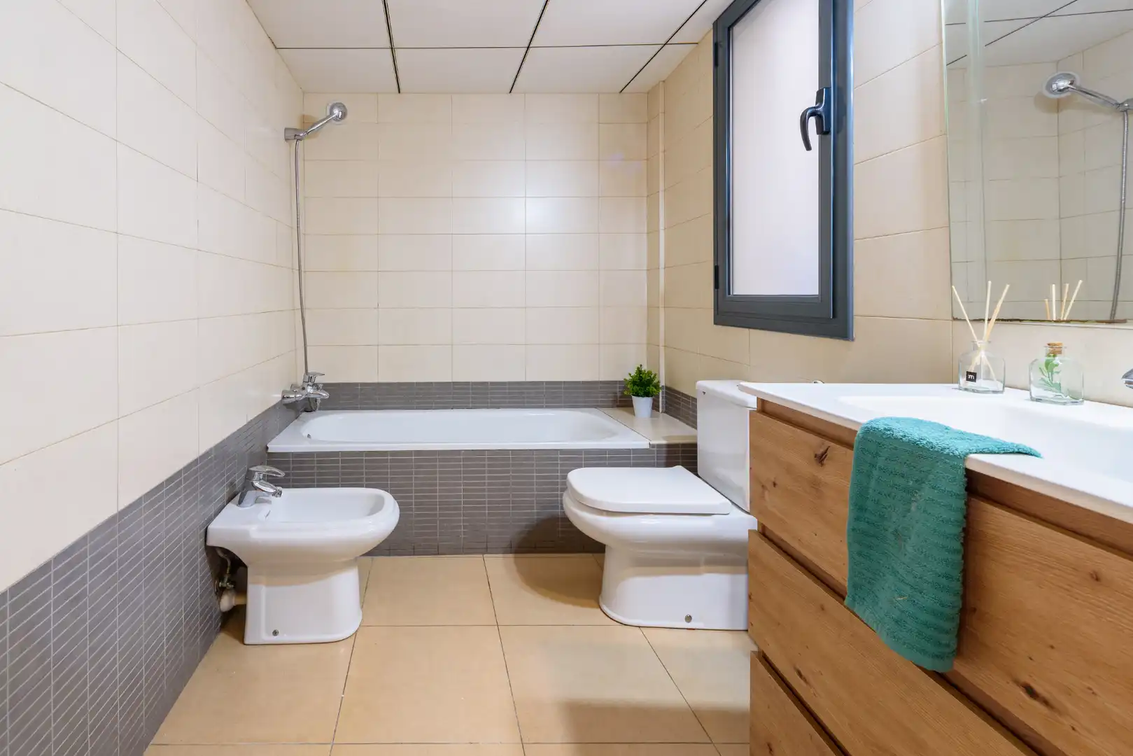 Baño de Piso en venta en La Pobla de Mafumet con Aire acondicionado, Calefacción y Terraza