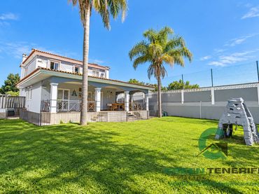 Casa amb piscina en venda a Tacoronte