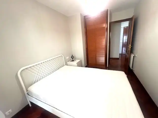 Schlafzimmer von Wohnung zur Miete in A Coruña Capital  mit Heizung, Parkett und Terrasse