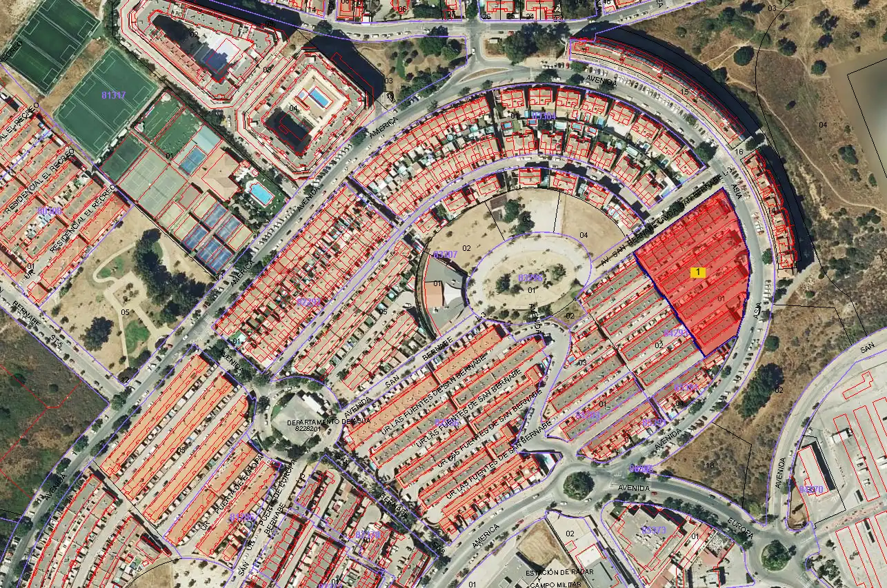Vista exterior de Casa adosada en venta en Algeciras con Jardín privado y Amueblado