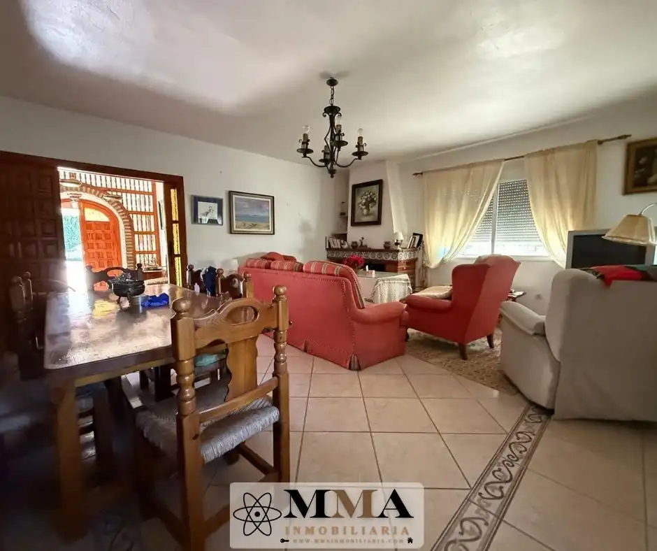 Sala d'estar de Finca rústica en venda en El Rompido amb Aire condicionat, Calefacció i Jardí privat