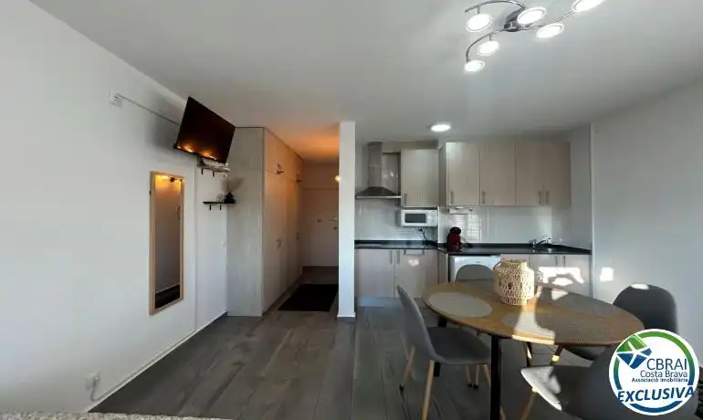 Studio zum Verkauf in Carrer Port Empordà 84, imagen 2
