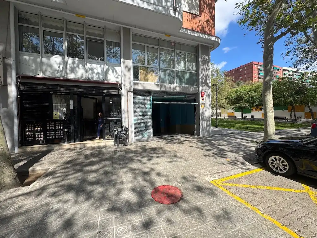 Vista exterior de Garaje en venta en Barcelona
