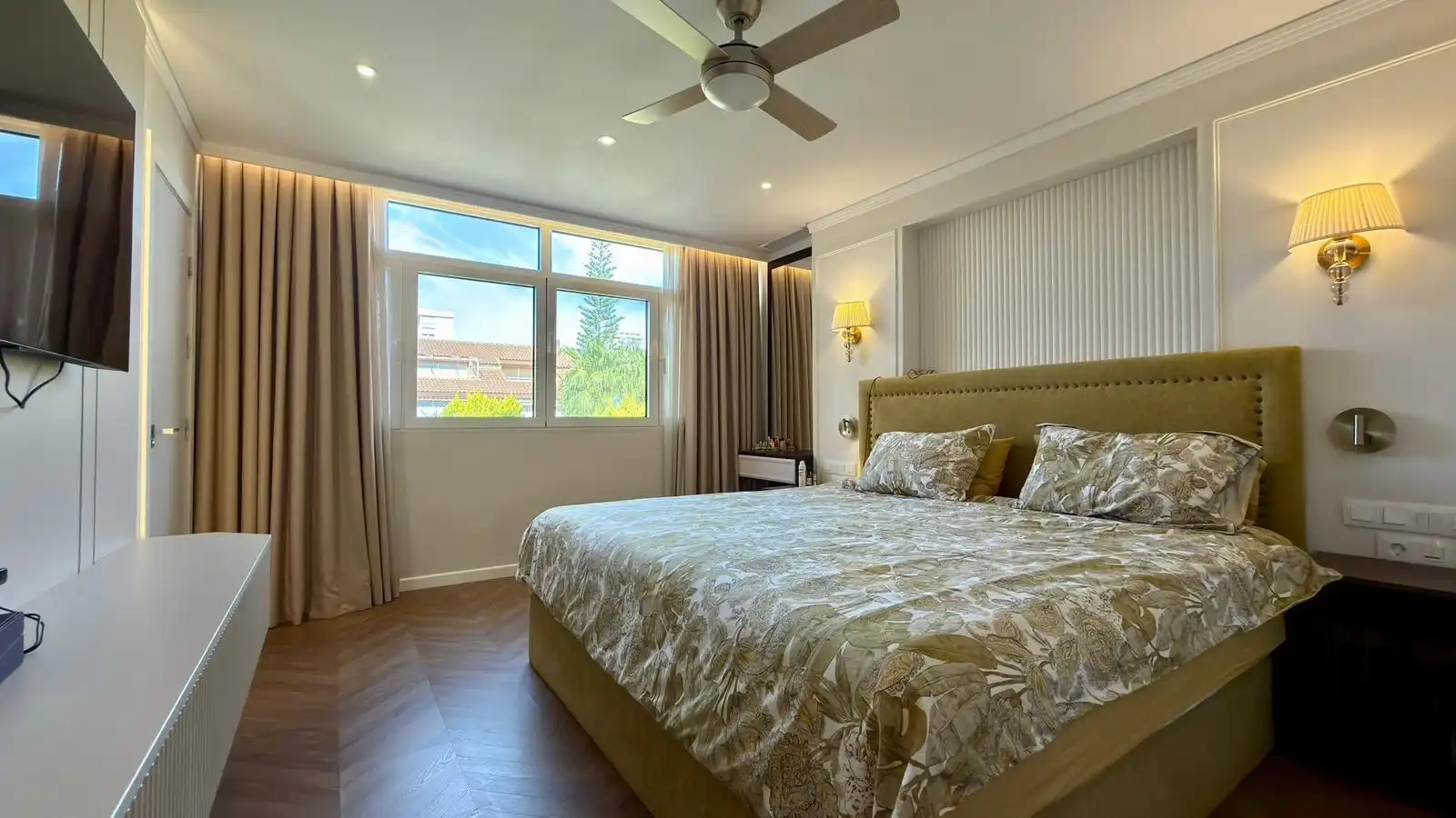 Habitación de Casa o chalet en venta en Alicante / Alacant con Aire acondicionado, Calefacción y Jardín privado