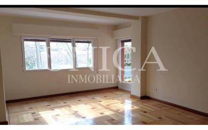 Bedroom of Flat for sale in  Madrid Capital  with Air Conditioner, Heating and Terrace