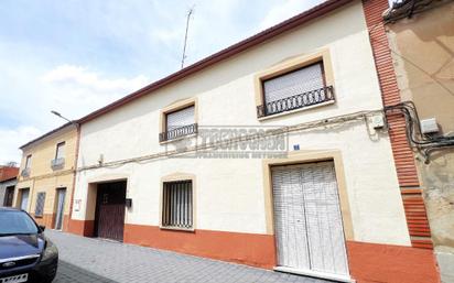 Exterior view of House or chalet for sale in Madridejos  with Private garden