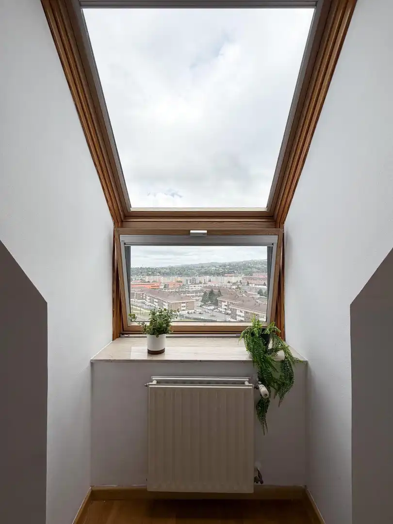 Balcony of Attic for sale in Oviedo   with Heating, Parquet flooring and Storage room
