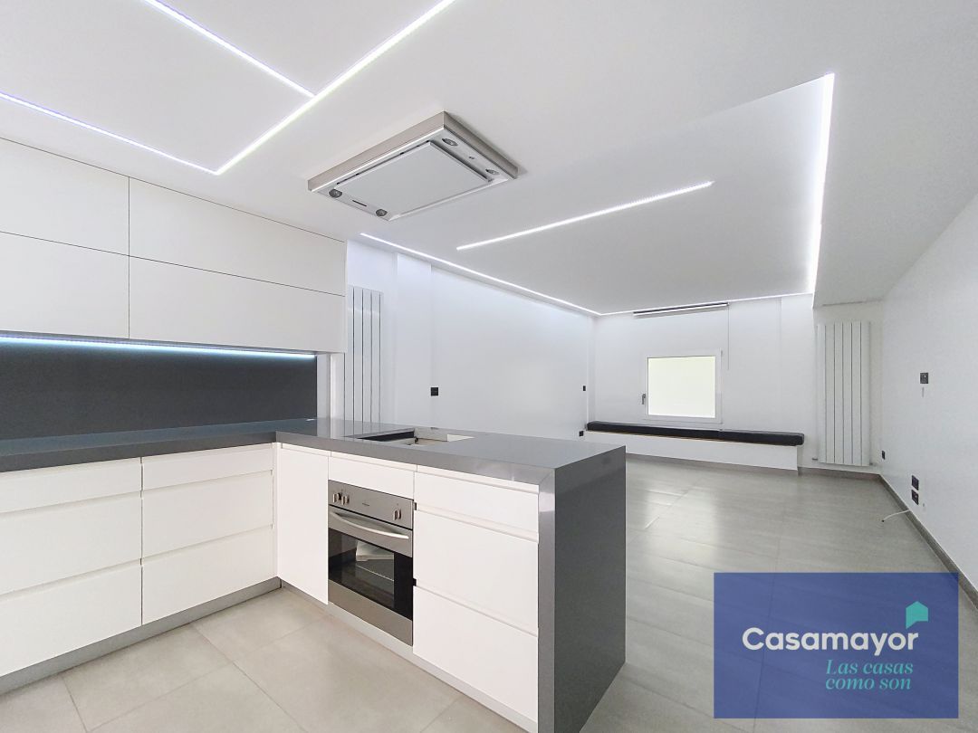 Kitchen of House or chalet for sale in Alicante / Alacant  with Air Conditioner, Heating and Private garden