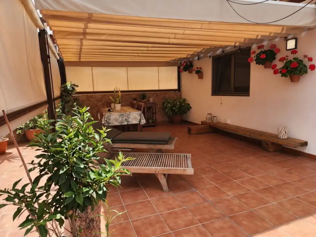 Terrassa de Casa o xalet en venda en Las Palmas de Gran Canaria amb Aire condicionat i Terrassa