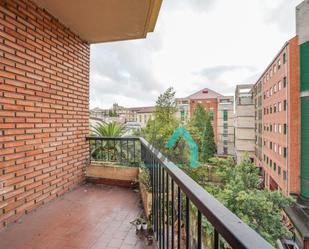 Terrassa de Pis de lloguer en Oviedo  amb Calefacció, Parquet i Terrassa