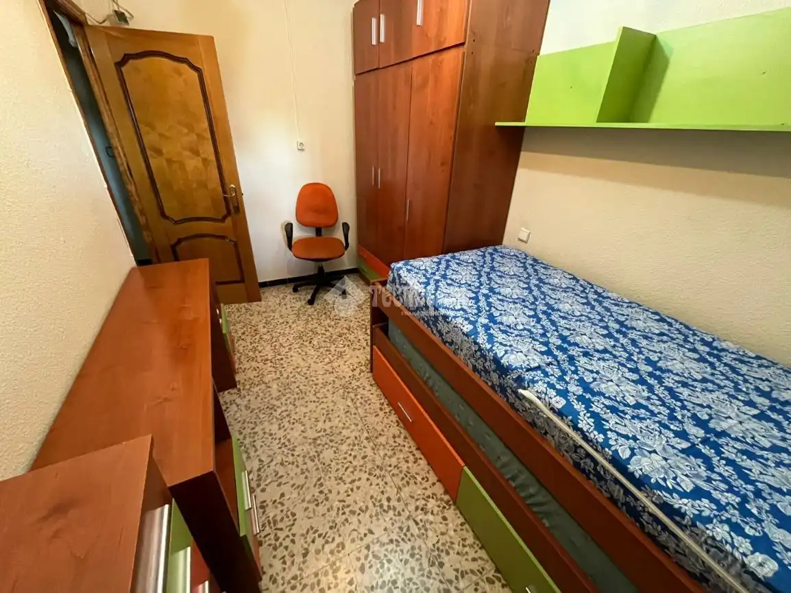 Dormitori de Casa o xalet en venda en Dos Hermanas