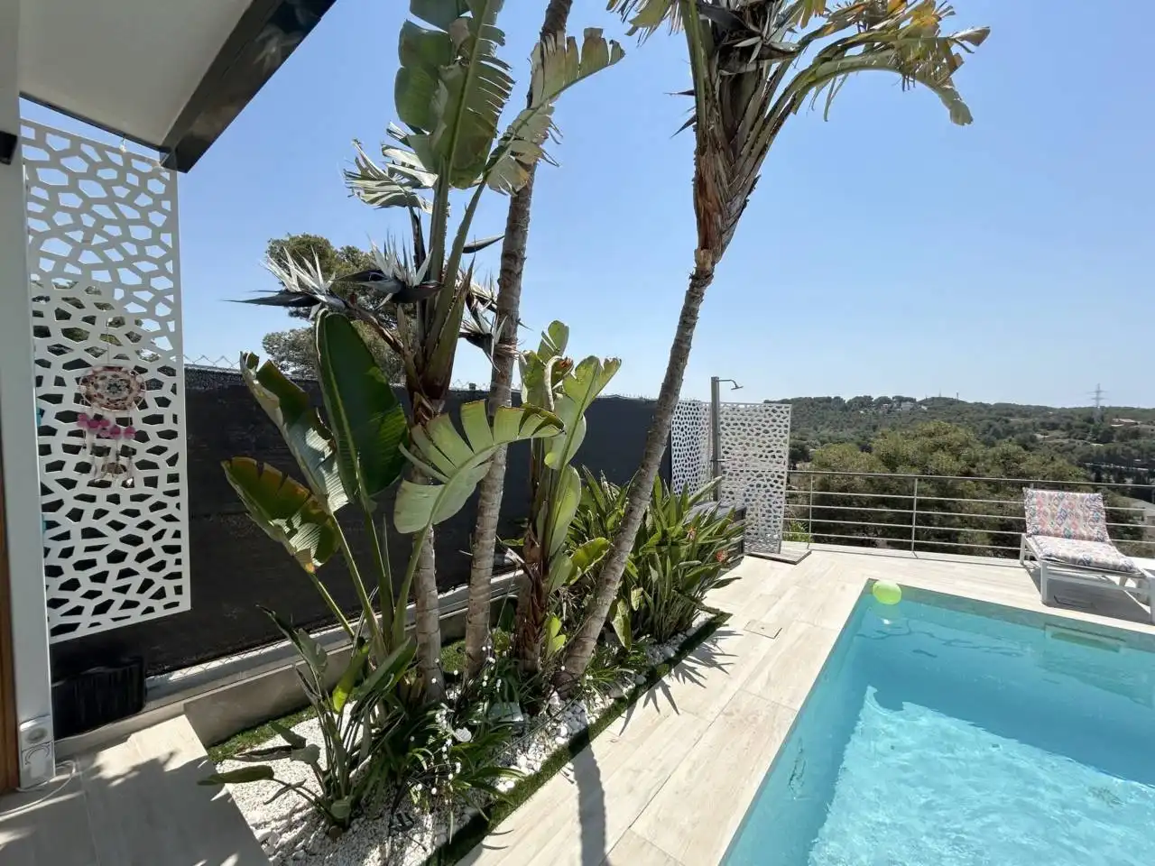 Piscina de Casa o xalet en venda en Cubelles amb Aire condicionat, Calefacció i Jardí privat