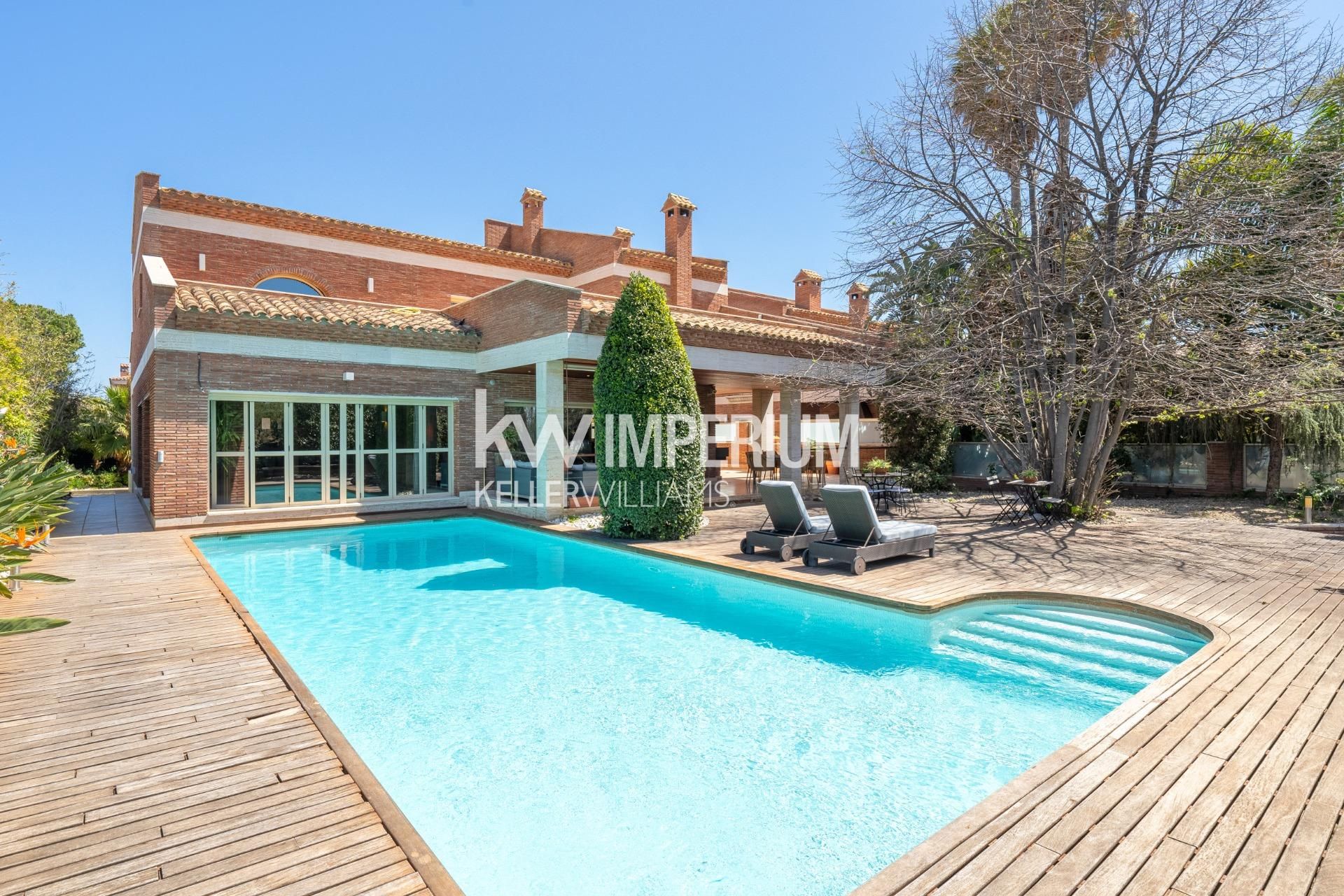 Exterior view of House or chalet for sale in Cambrils  with Air Conditioner, Heating and Private garden