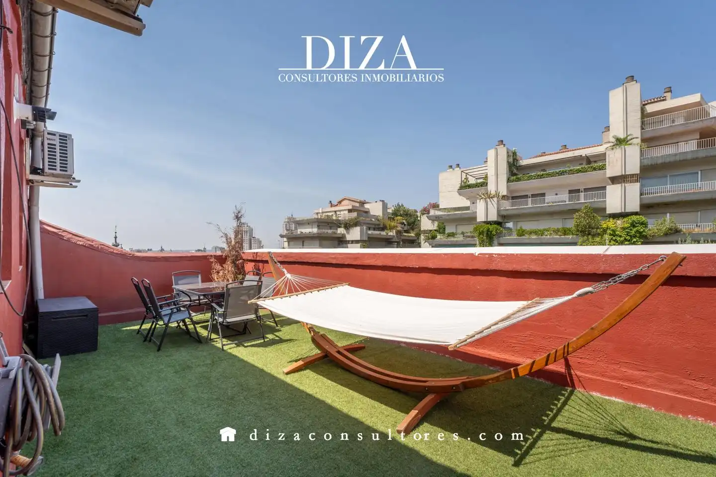 Penthouse with lift for sale in De Ruiz Giménez