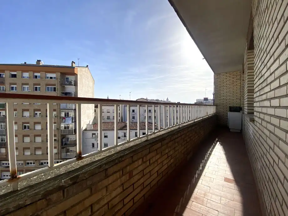 Terraza de Piso en venta en Vitoria - Gasteiz con Calefacción, Parquet y Terraza